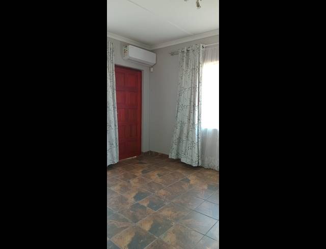 2 BEDROOM FREESTANDING FOR SALE IN HIGH RIDGE